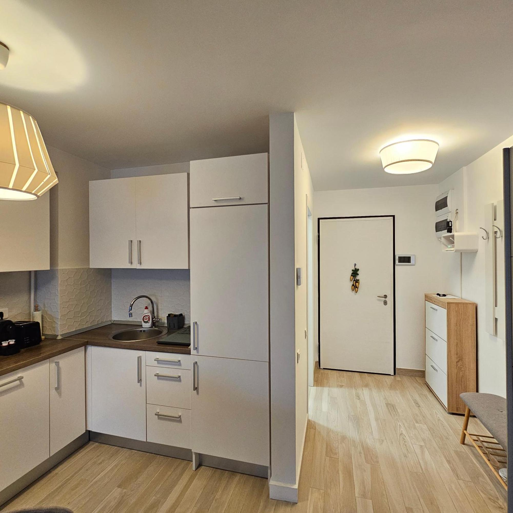 Central District Cuza 99 Apartment Bucarest Esterno foto
